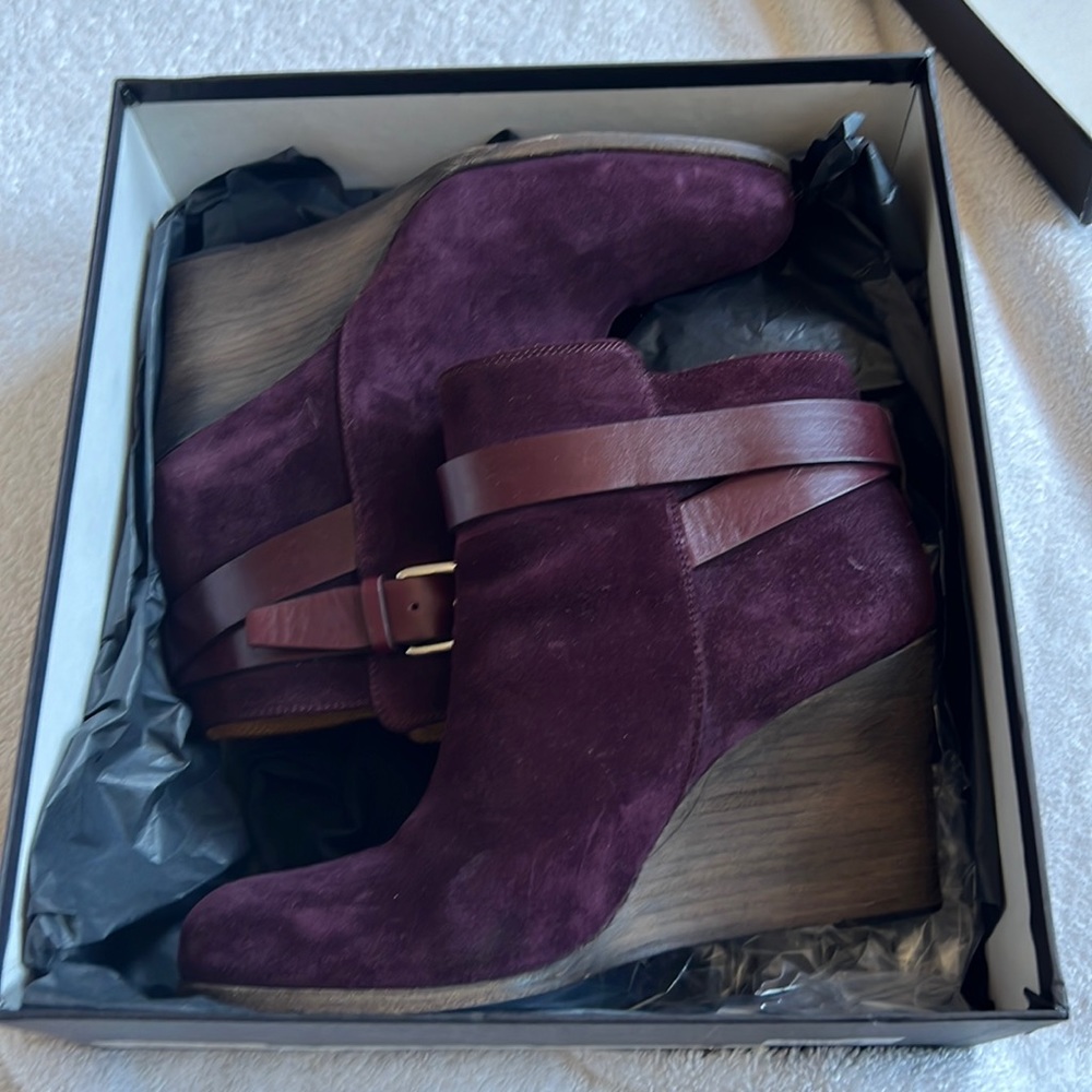Purple chose